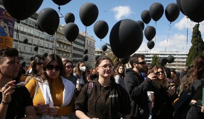 Yunanistan'daki tren kazasında hayatını kaybedenler için eylem yapıldı