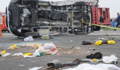Şırnak'ta 3 aracın karıştığı zincirleme trafik kazasında 8 kişi yaralandı