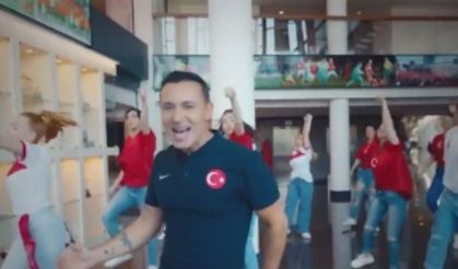 A Mİllİ Futbol Takımı'nın EURO 2020 şarkısı Mustafa Sandal'dan