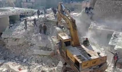 Halep'te çöken 5 katlı binada can kaybı 16’ya yükseldi