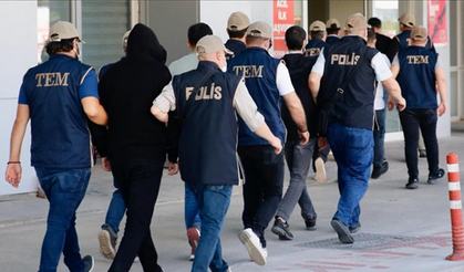 İzmir'de FETÖ operasyonu! 11 kişi yakalandı...