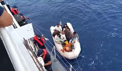 İzmir'de 55 kaçak göçmen tespit edildi...