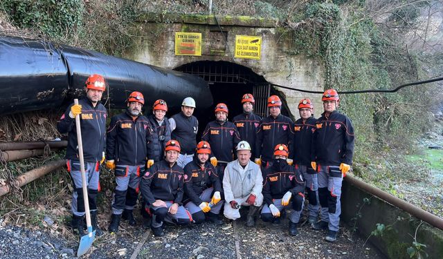 Zonguldaklı madencilerden PAKUT'a tahkimat eğitimi   