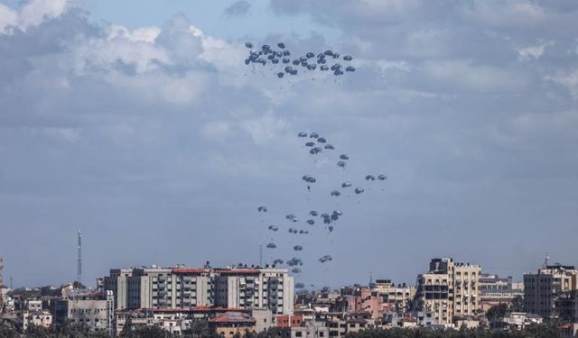 Paraşüt açılmadı! Gazze'ye havadan yardım can aldı