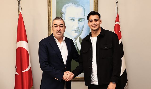 Beşiktaş'ta genç futbolcudan 2027'ye kadar imza