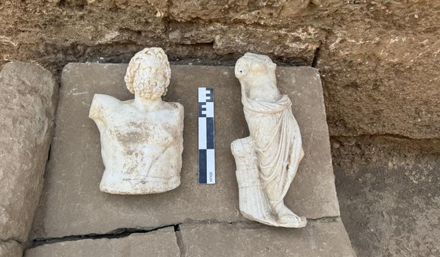 Aspendos Antik Kenti'nde 2 bin yıllık Zeus ve Afrodit heykelleri bulundu