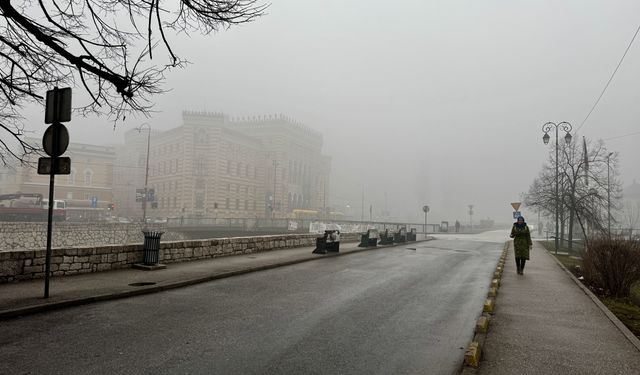 Bosna Hersek'in başkenti Saraybosna'da hava kirliliği nedeniyle görüş mesafesi azaldı