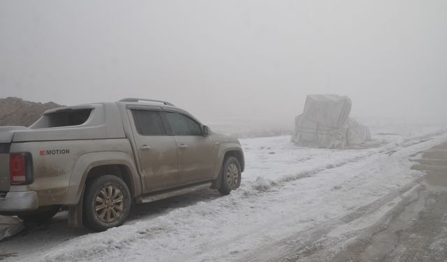 Hakkari'de yoğun sis ve soğuk hava, Muş'ta kar etkili oldu