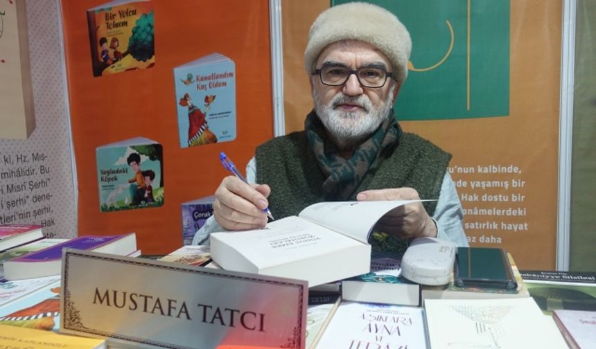 Stantlarda ise Leyla İpekçi, Mustafa Tatcı, Cemal Şakar, İhsan Fazlıoğlu, Mustafa Uslu, Ferman Karaçam, Hayan Aycın, Şakir Kurtulmuş, Zeynep Emirdağ, Mustafa Armağan, Prof. Dr. Medaim Yanık, Mustafa Ulusoy, Prof. Dr. Özcan Hıdır ve İbrahim Yarış, okurları için kitaplarını imzaladı.