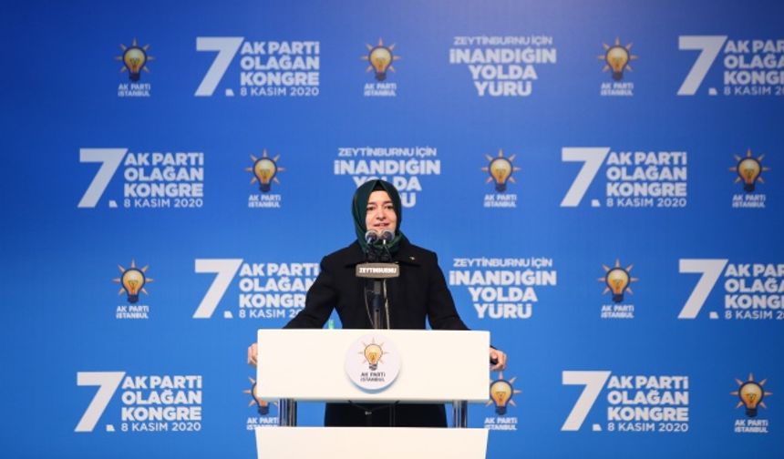 Kurtulmuş, Kazlıçeşme&#039;deki Abay Kız Anadolu İmam Hatip Lisesinde gerçekleştirilen AK Parti Zeytinburnu 7. Olağan İlçe Kongresine katıldı.