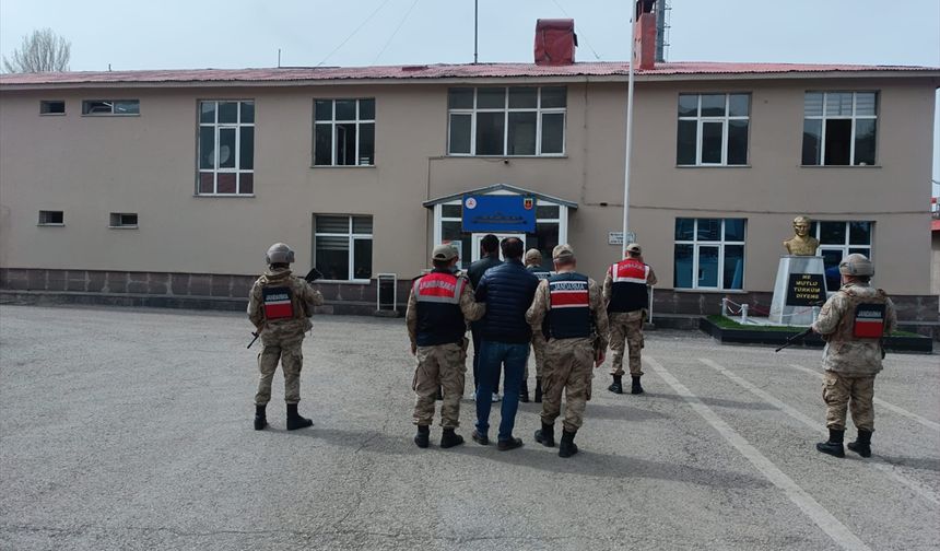 Erzurum'da "JASAT Mercek-6" operasyonunda yakalanan 2 zanlı tutuklandı
