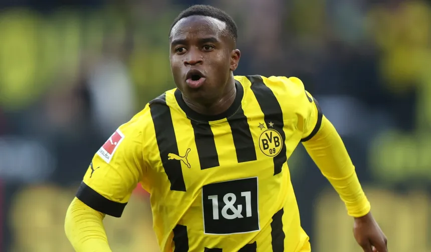 20.  Youssoufa Moukoko-Borussia Dortmund (25 milyon euro)