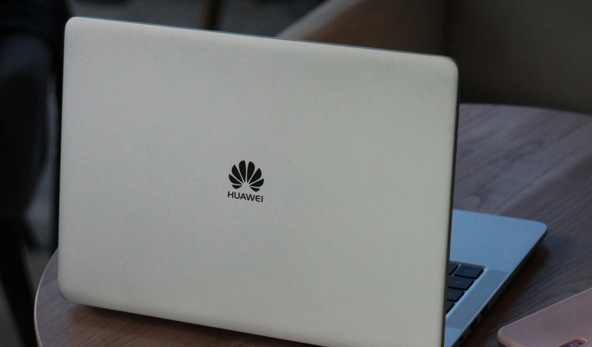 ABD'nin kara listesindeki Huawei'nin yasakları nasıl deldiği ortaya çıktı