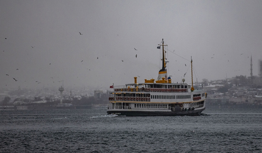 İstanbul'da lodos nedeniyle deniz seferleri iptal